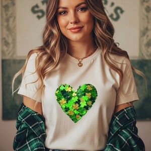St Patrick's T-shirt Love with a big Heart that looks painted, S M L XL New